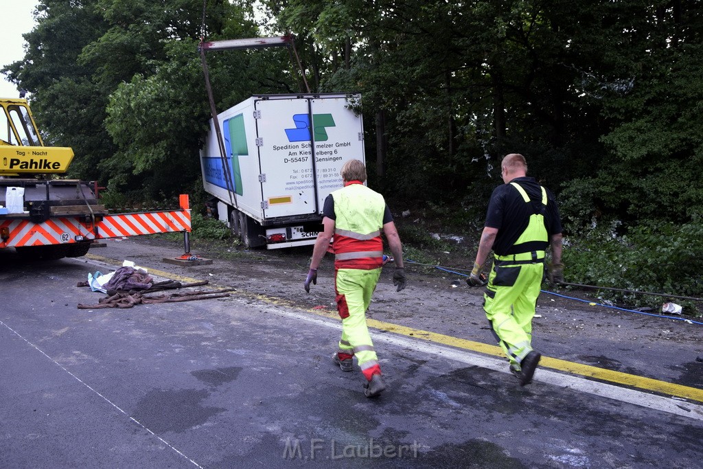 Schwerer VU A 3 Rich Oberhausen Hoehe AK Leverkusen P298.JPG - Miklos Laubert